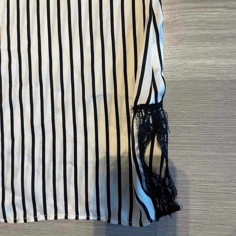 Zara Striped Black and White Lace Trim Cami Top - Picture 5 of 6